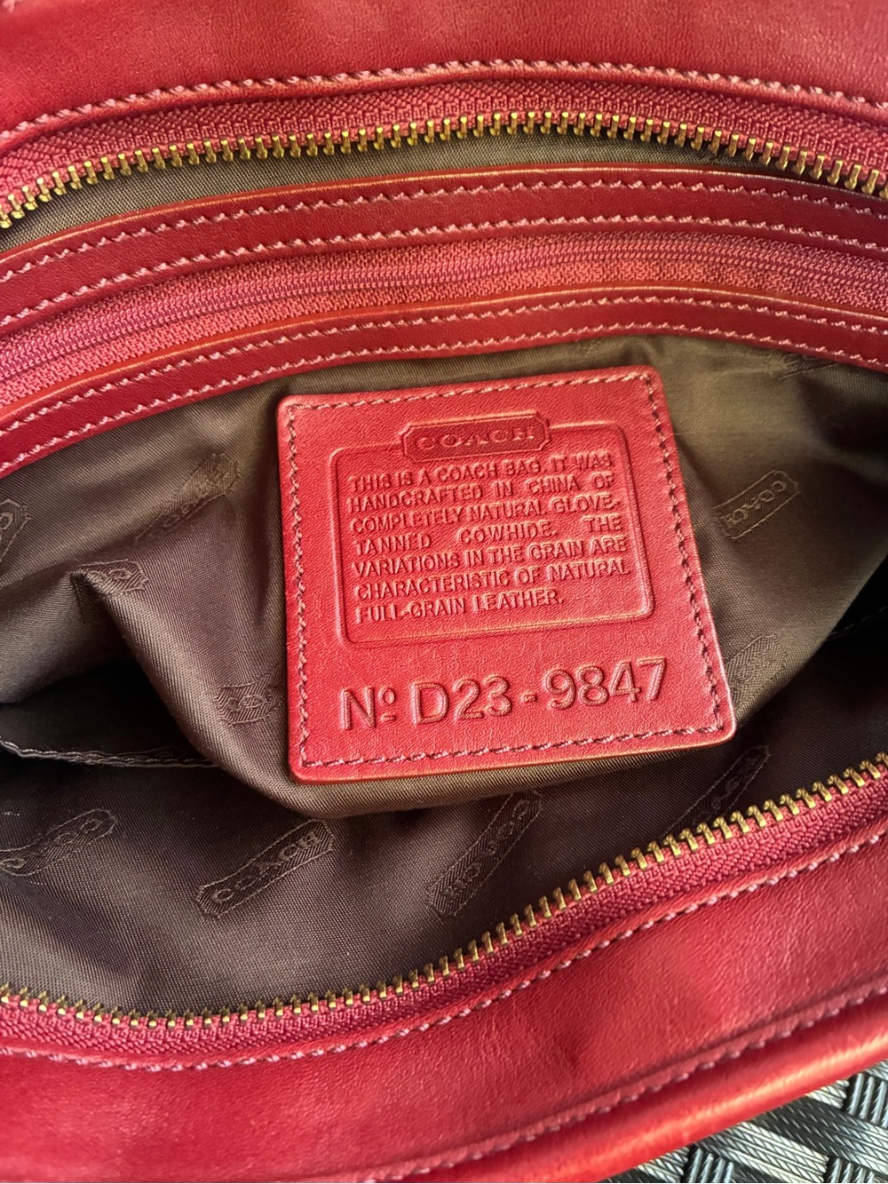 COACH BAG, Vintage Legacy Market Tote. - Picture 13 of 13
